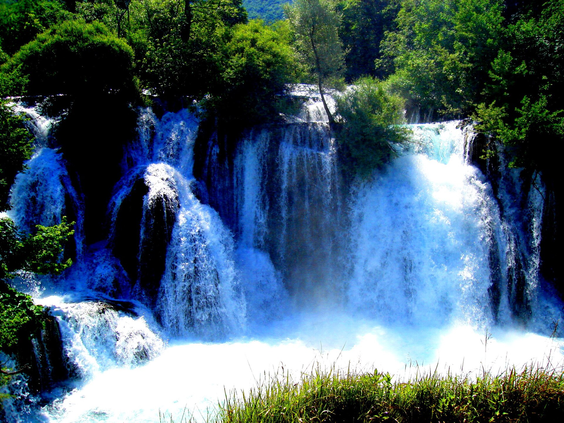 Waterfalls on the turquoise Una river